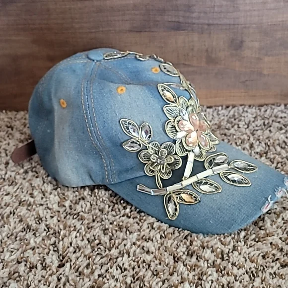 Hat - Picture 2 of 3